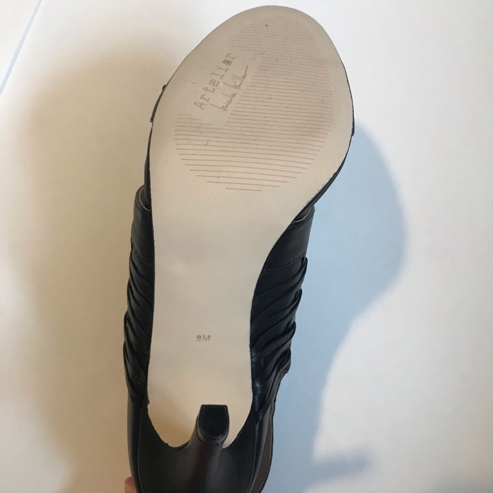 NWT Nicole Miller Artelier - Addison heels - Picture 5 of 8